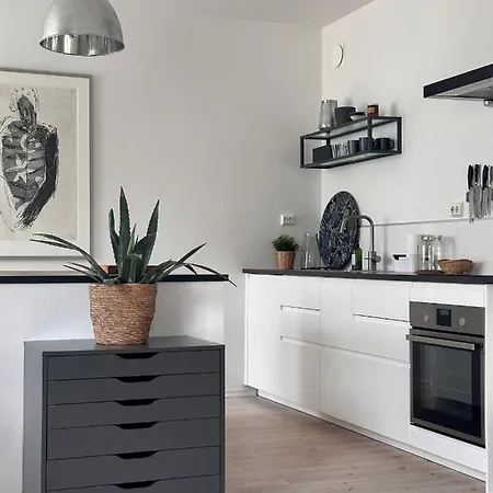 Stunning Penthouse In The City! Leilighet